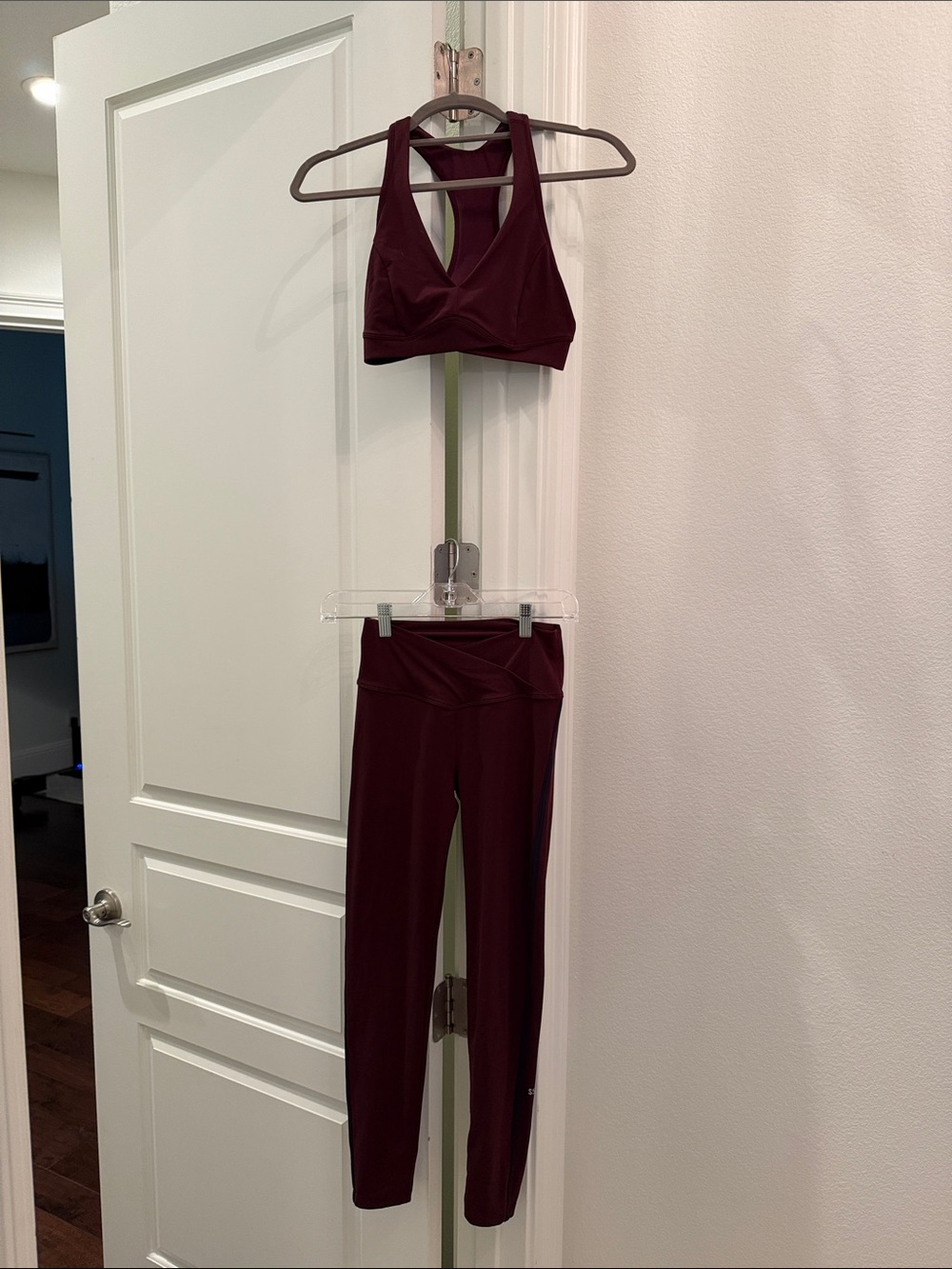 Splits59 Burgundy High-Waist Leggings and V-Neck Sports Bra Set